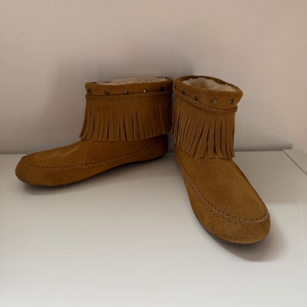 Lucky Brand Sz 8 Brown Leather Upper Ankle Fringed Moccasins Faux Fur Lining